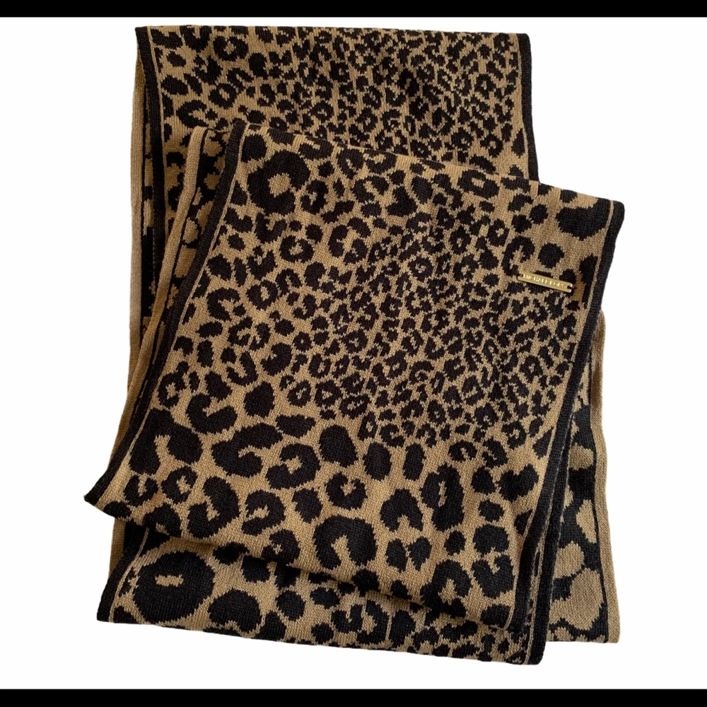 NWT Michael Kors Leopard Knit Infinity Scarf